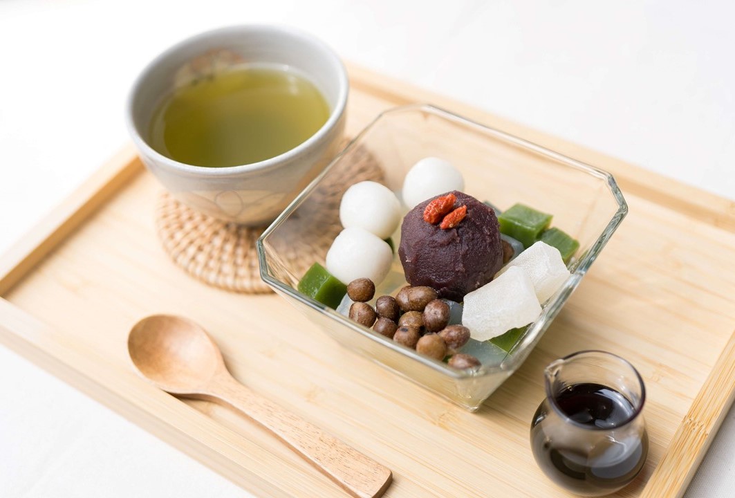 【エキナカ/船橋屋】抹茶白玉あんみつのご紹介♪